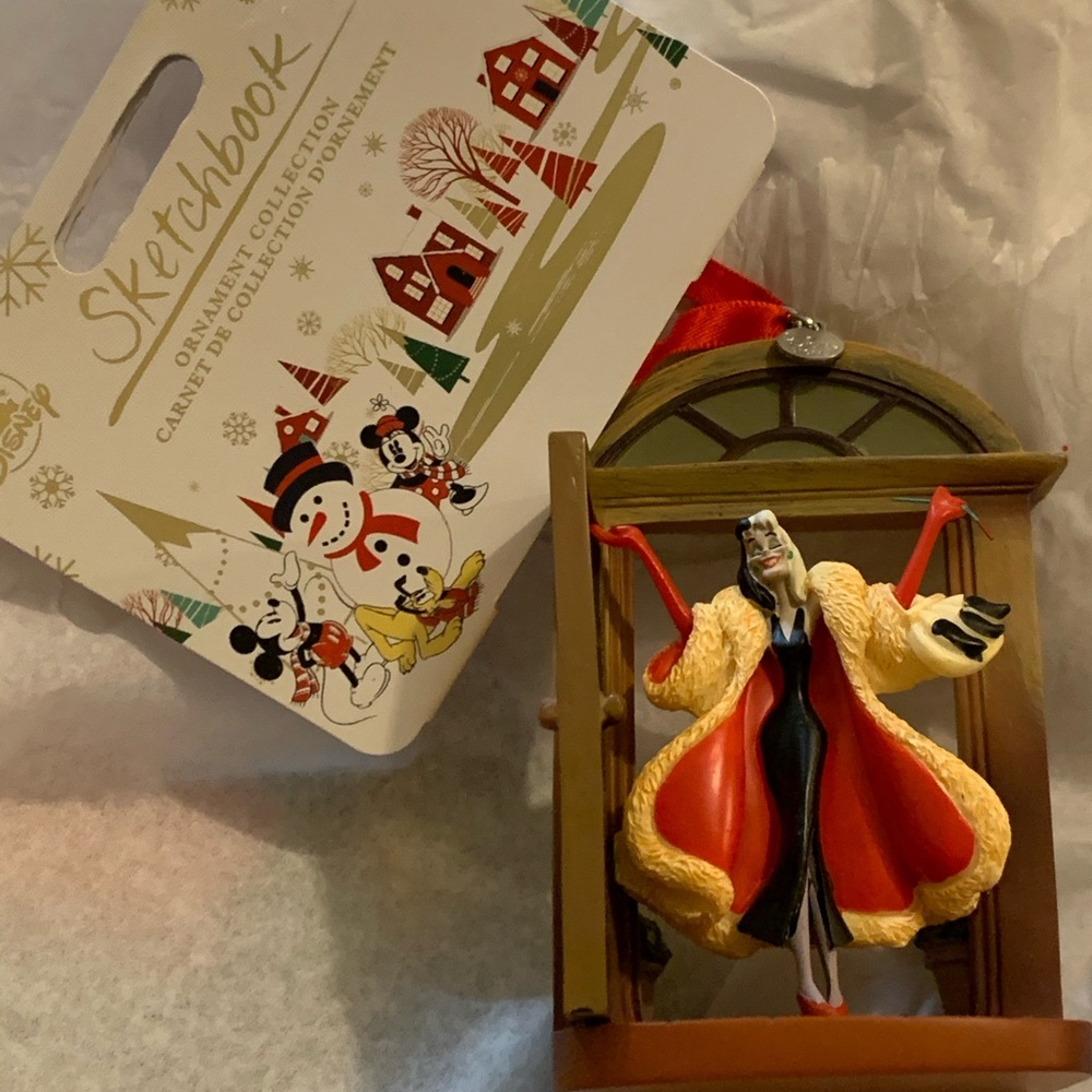 Disney Cruella de vil ornament